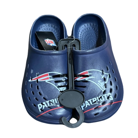 ❤️4 for $20❤️ Youth New England Patriots FOCO Sunnyً Day Clogs Medium 31-1 - Picture 3 of 9